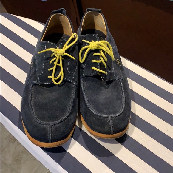 Size 10 Men’s Rockport dress shoes - Picture 2 of 3